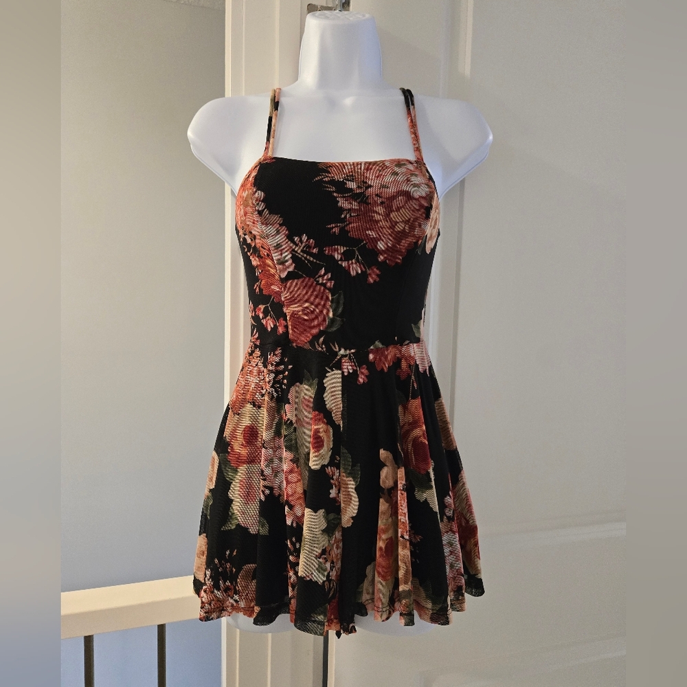 UO Urban Outfitters Black Floral Mini Knit Mesh Romper. Size XS. - Picture 3 of 13
